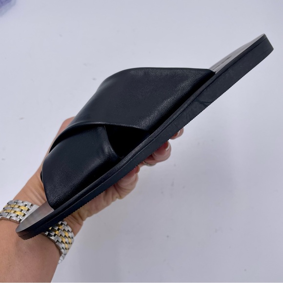 NEW Everlane Black Leather Day Crossover Sandal in Size 5.5 - Picture 6 of 11